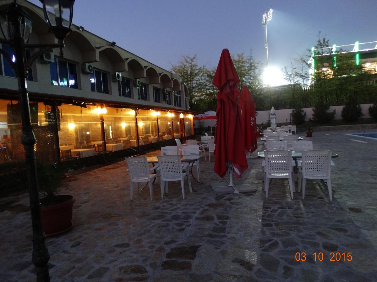 Hotel Mimoza Razgrad Exterior photo