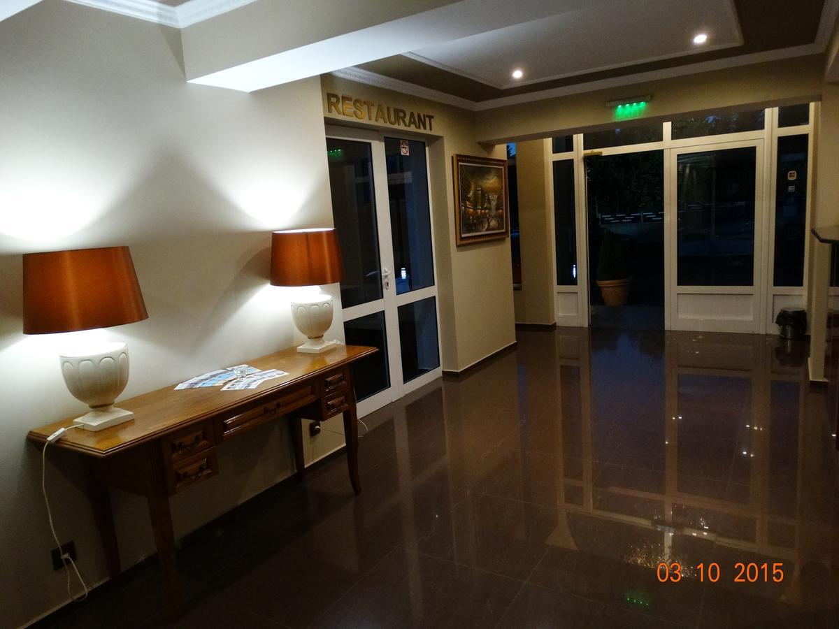Hotel Mimoza Razgrad Exterior photo